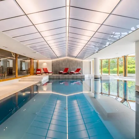 Apartament Le Cristal Gm11 Mountain View, Pool, Private Sauna & Parking - Happy